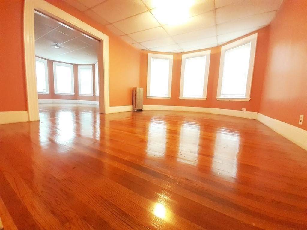 202 School St - Photo 1