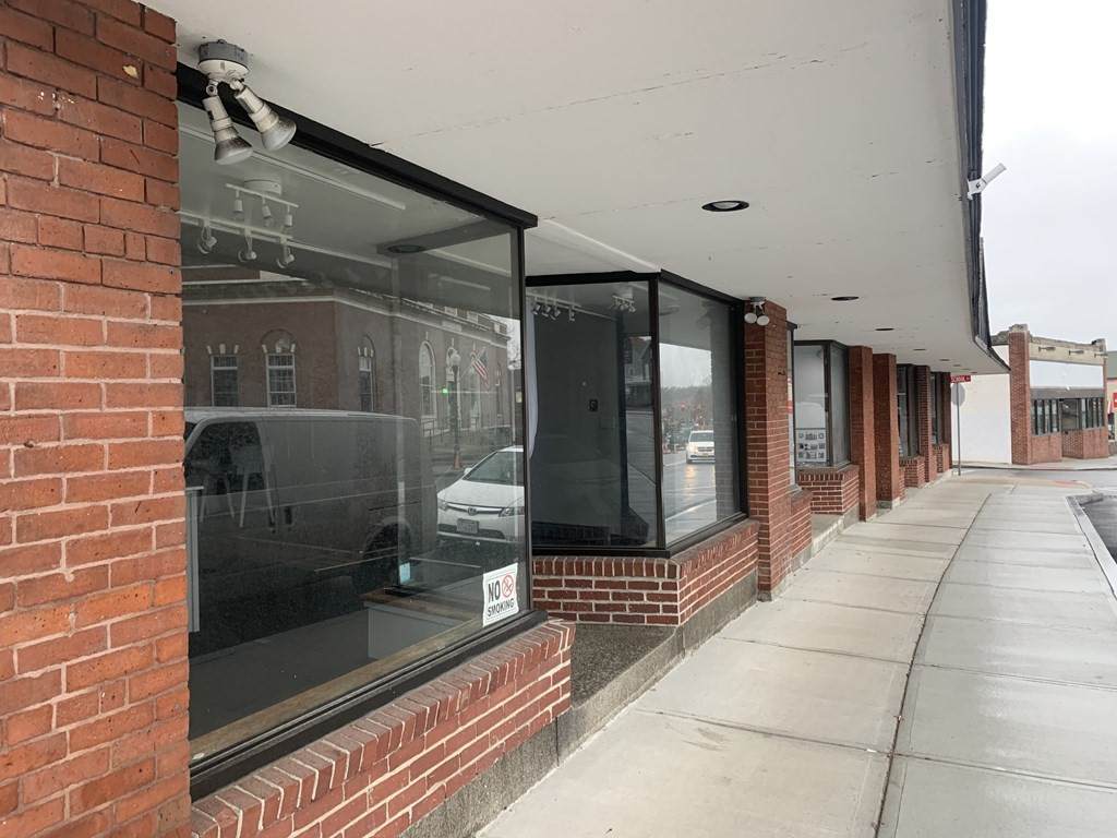 111 Centre St - Photo 1