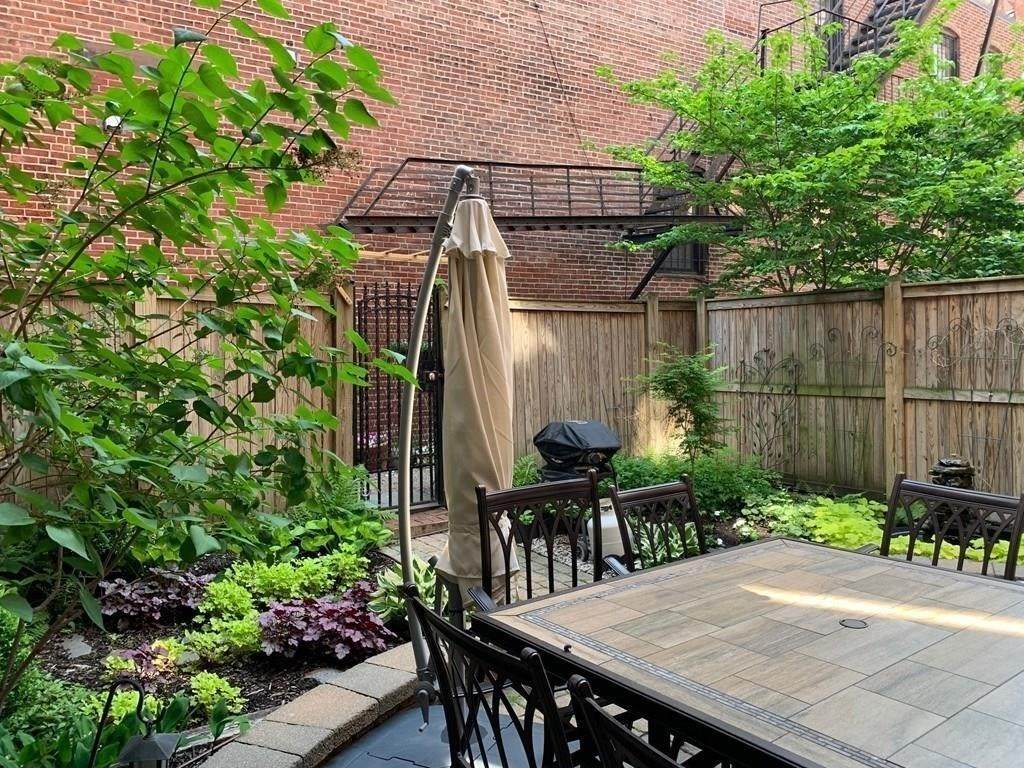 1686 Washington St - Photo 1