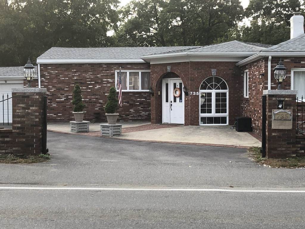 735 Woburn St - Photo 1