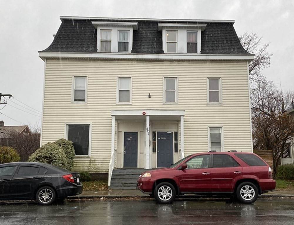 822 Main St - Photo 1