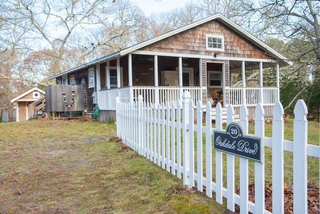 20 Oakdale Drive - Photo 1