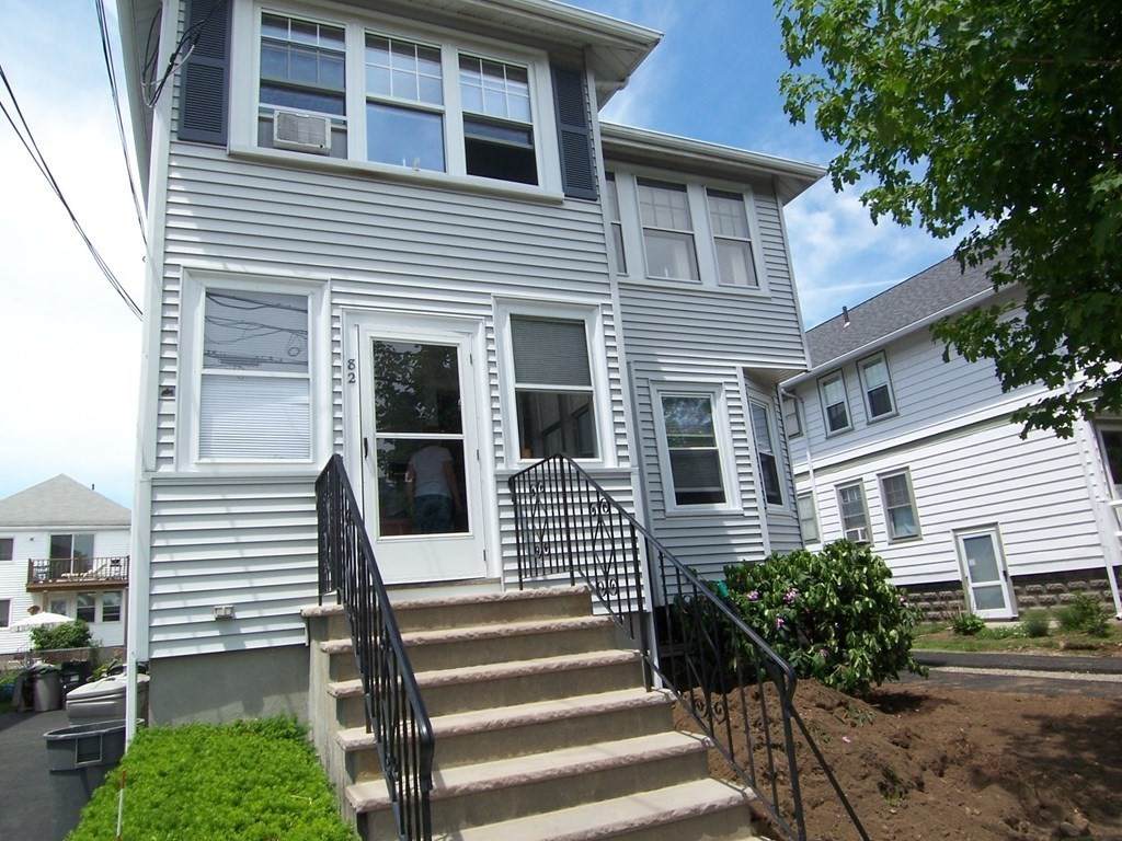 82 Beacon Street - Photo 1