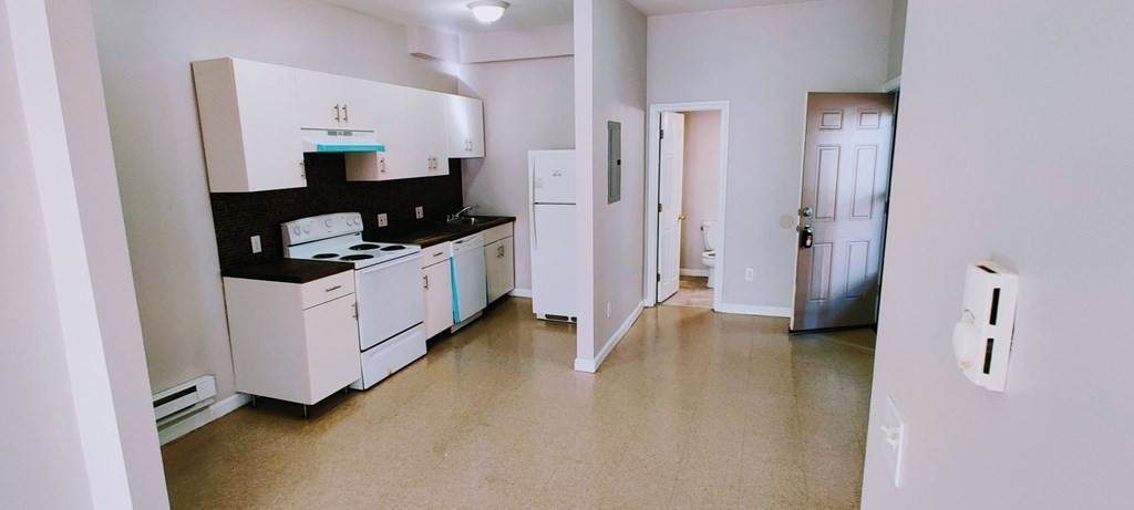 61 Addison - Photo 1