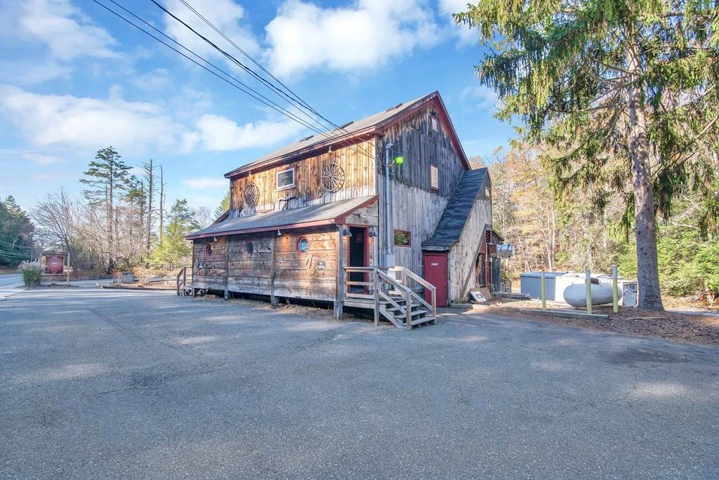 382 East St - Photo 1