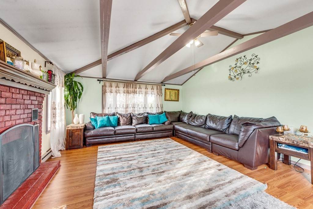 5 Woodlawn St - Photo 1