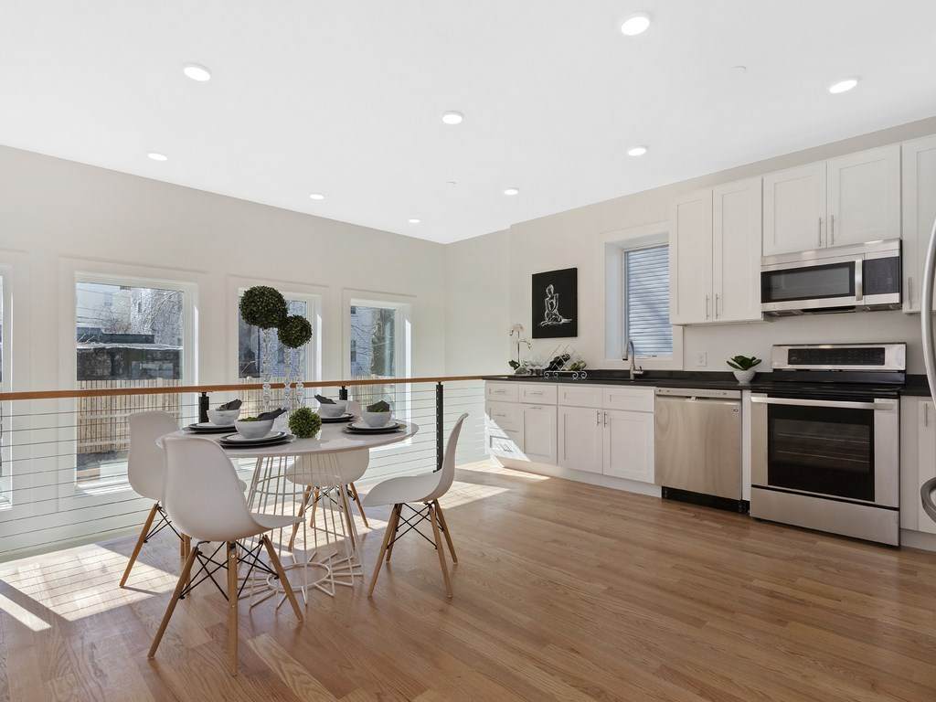 36 Colonial Avenue - Photo 1