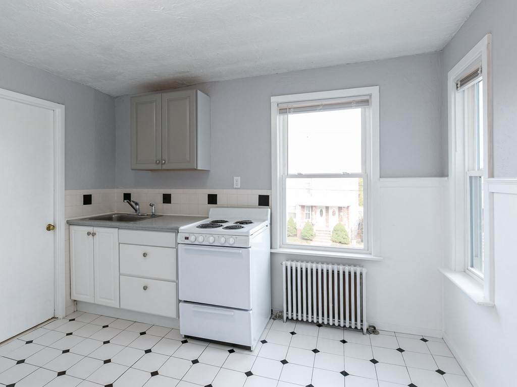 1 Howard St - Photo 1