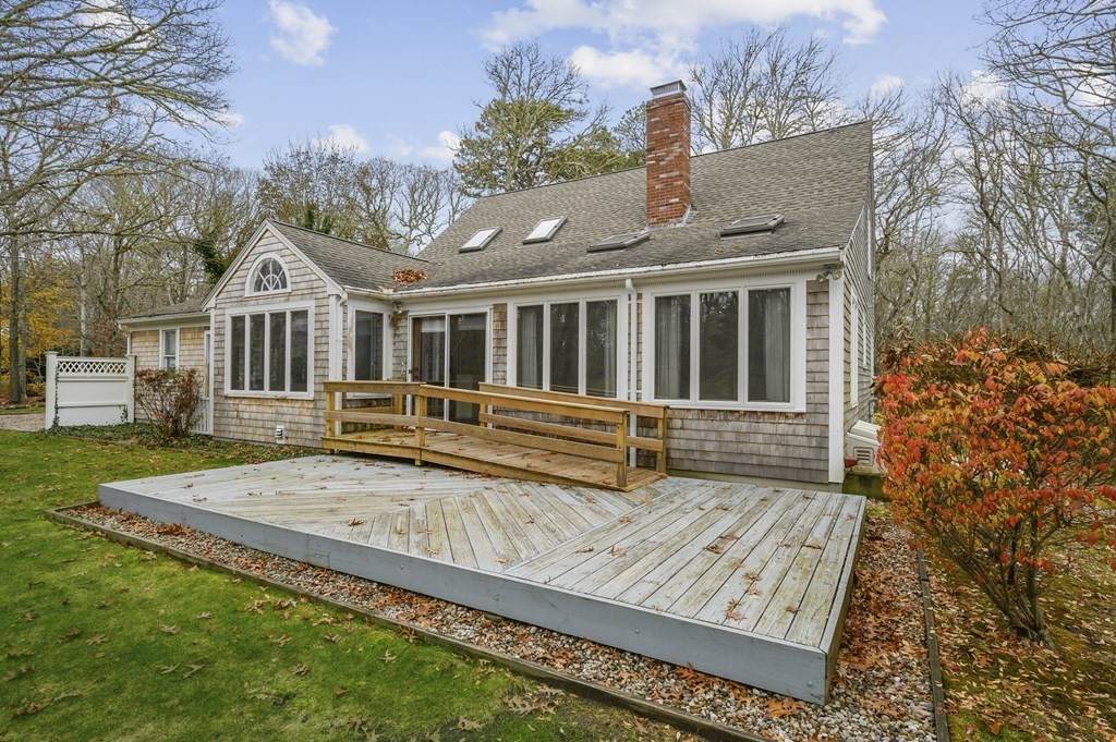 76 Bay Ln - Photo 1