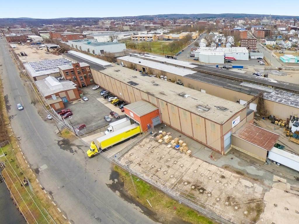 333 N Canal St - Photo 1
