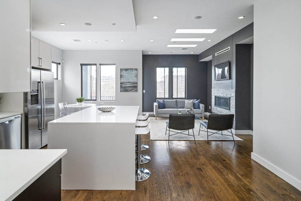 34 Chestnut Ave - Photo 1