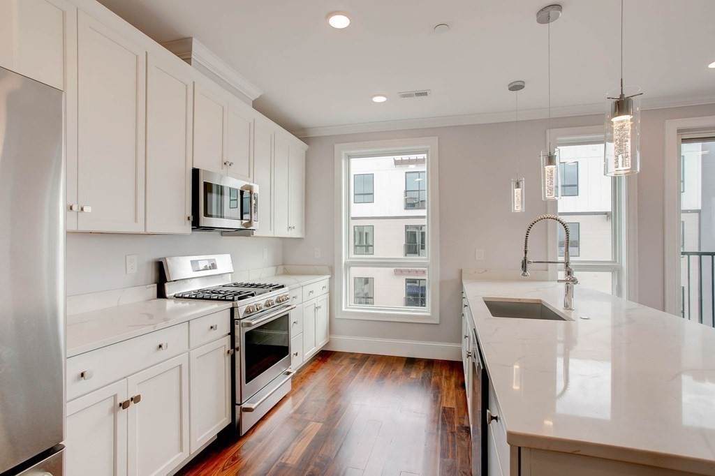 519 Broadway - Photo 1