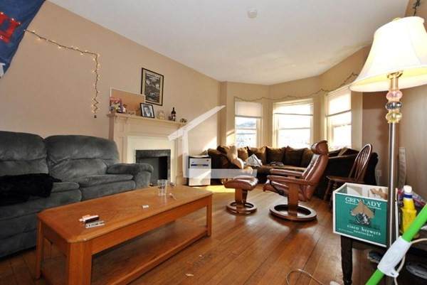 1307 Commonwealth Ave - Photo 1