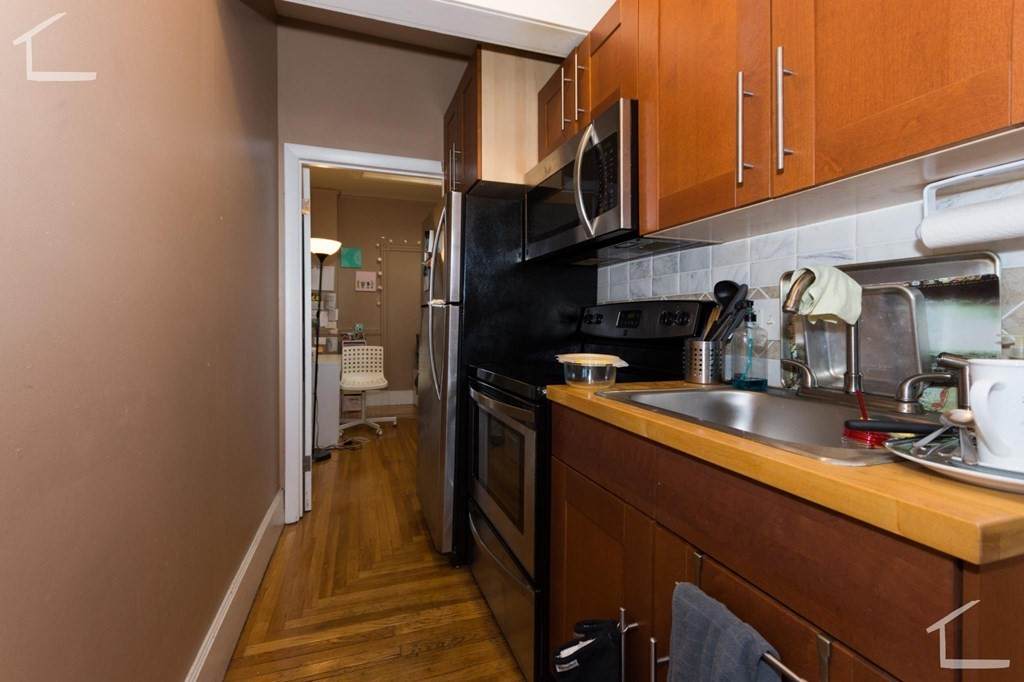 12 Bay State Rd - Photo 1