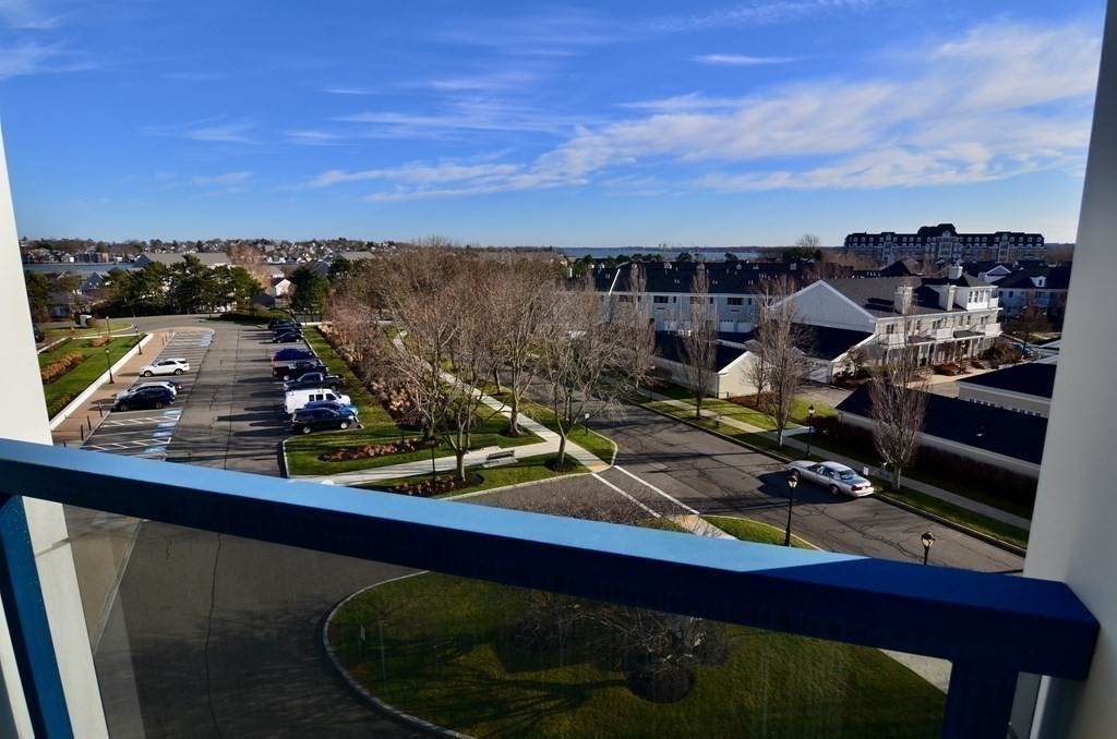2001 Marina Dr - Photo 1