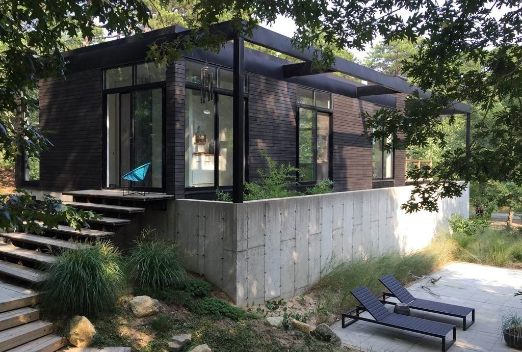115 Pond Ave - Photo 1