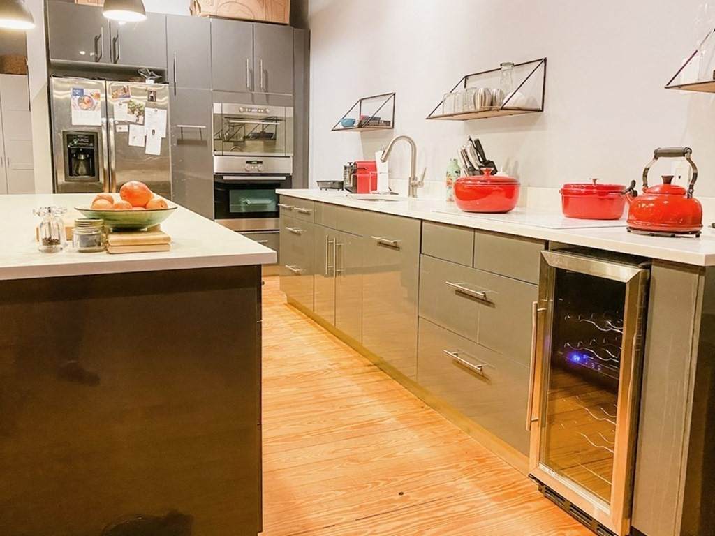 107 South - Photo 1