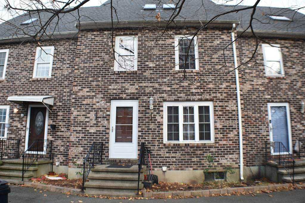 122 Elm St - Photo 1