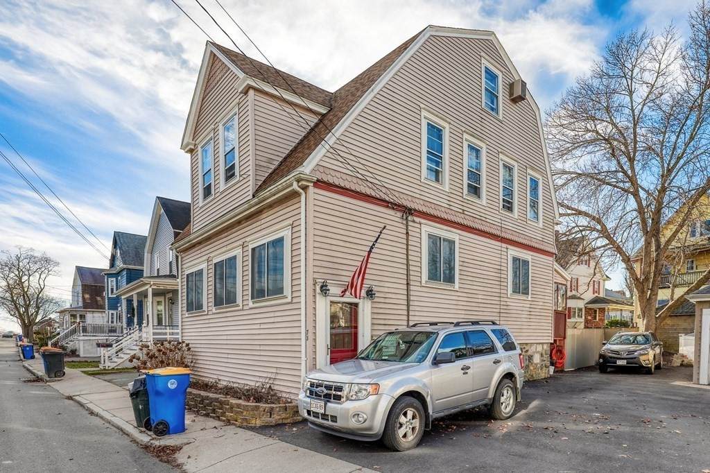 73 Plummer Ave - Photo 1