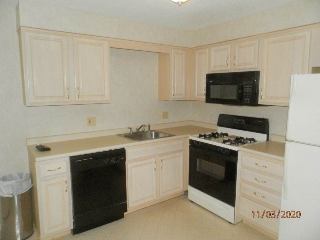 86 Beacon St - Photo 1