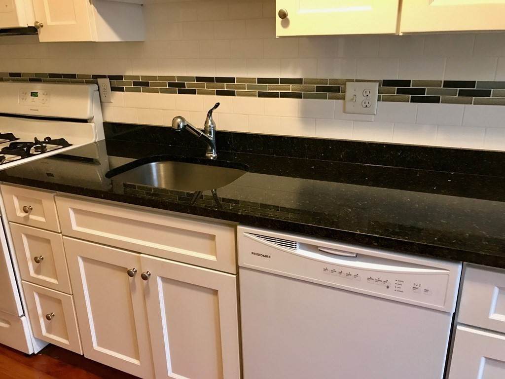 14 Mount Ida St. - Photo 1