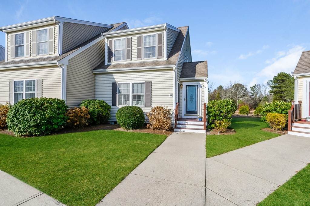 33 Carleton Street - Photo 1