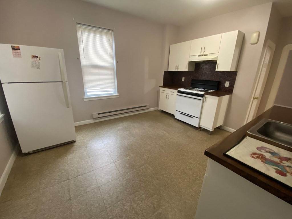 51 Grove - Photo 1