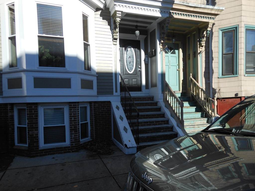 584 East 7th - Photo 1