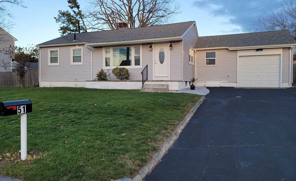 51 Pine Grove St - Photo 1
