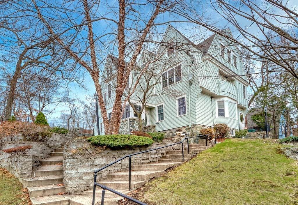 31 Greystone Rd - Photo 1