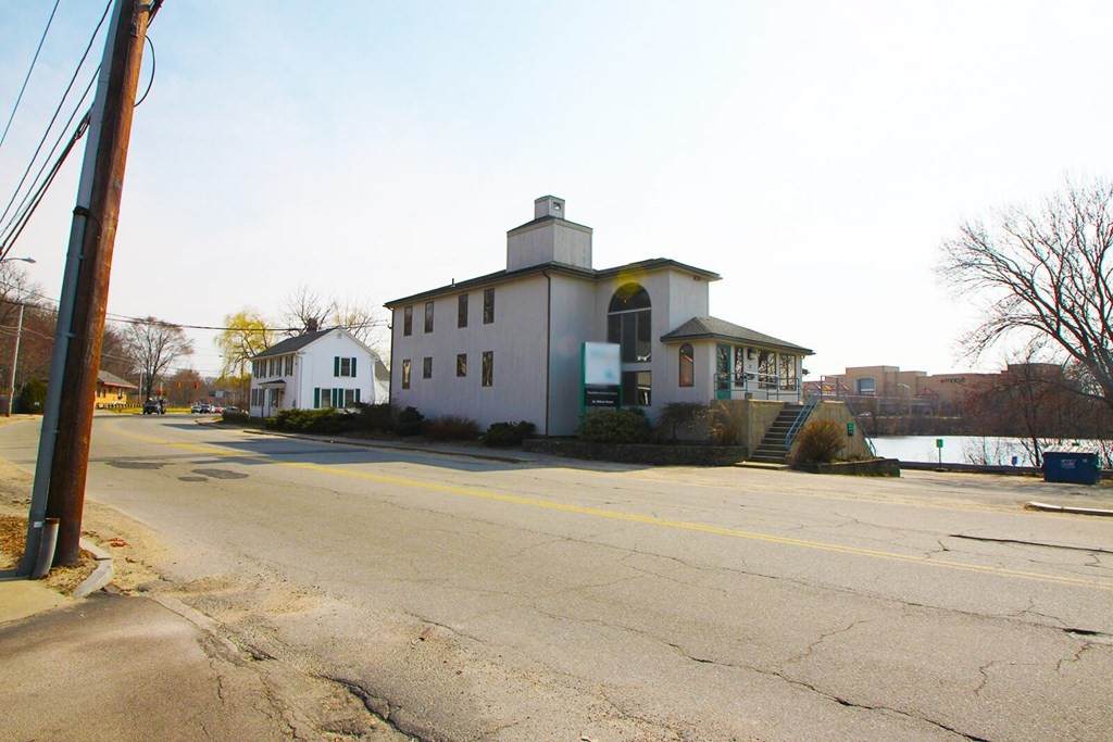 31 Auburn Street - Photo 1