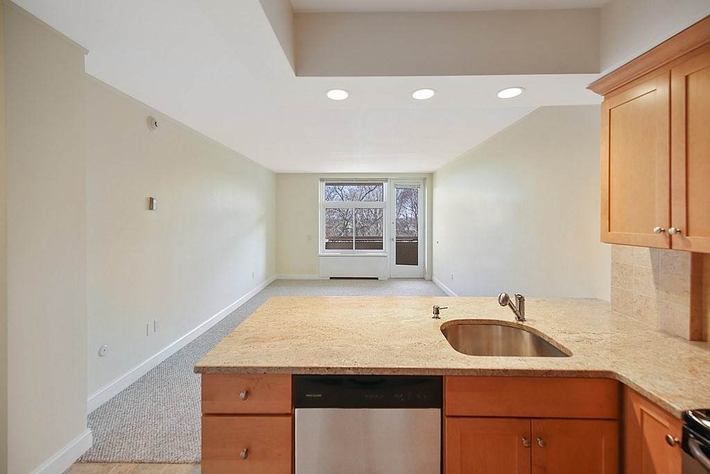 36 Eliot St - Photo 1