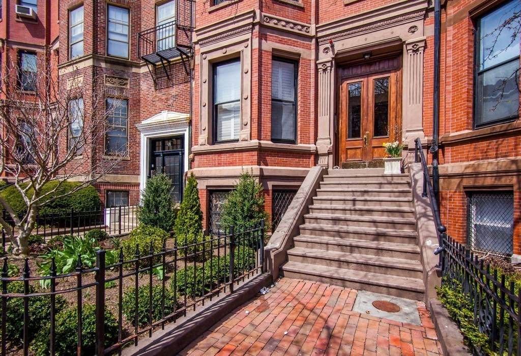 123 Marlborough St - Photo 1