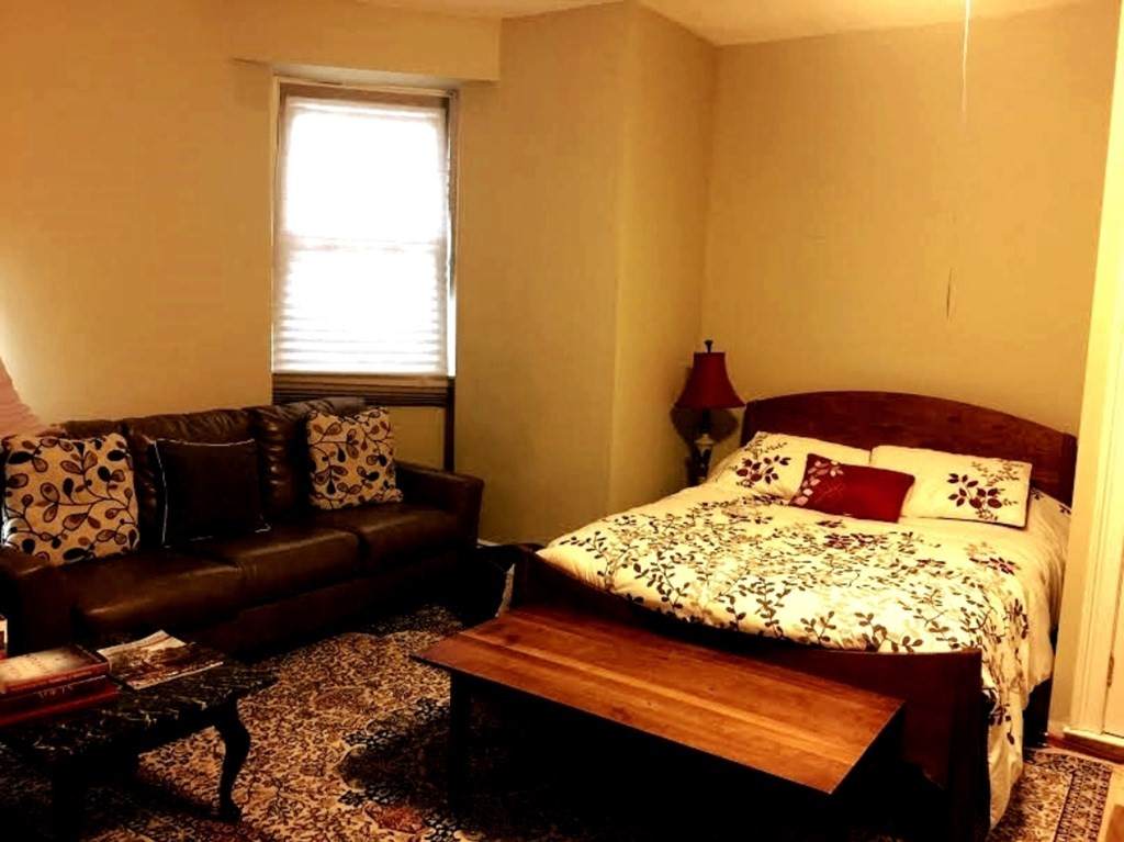 318 Tappan - Photo 1
