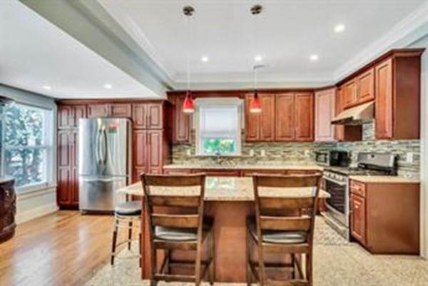 32 Sumner Street - Photo 1