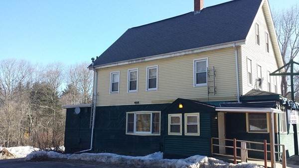 381 Winthrop St - Photo 1