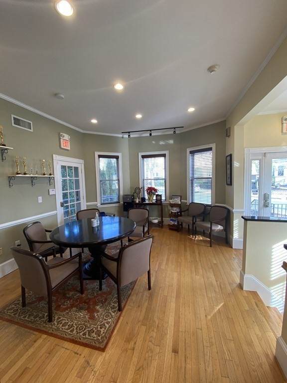 206 Holland Street - Photo 1