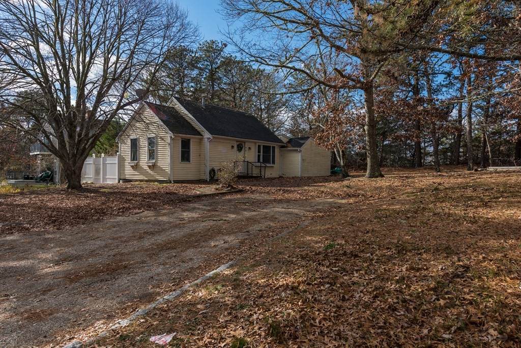 45 Baxter St - Photo 1