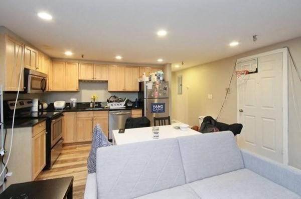 25 St Stephen Street - Photo 1