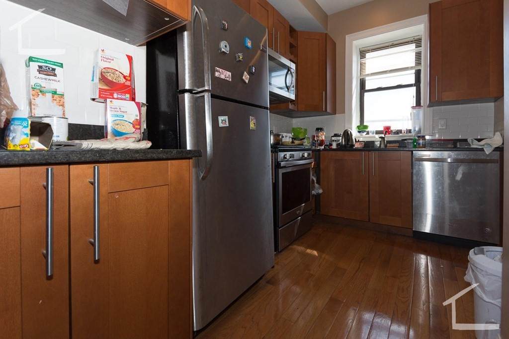 183 Harvard Ave - Photo 1