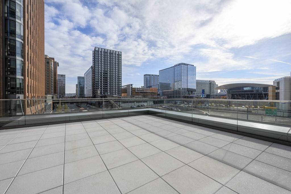 135 Seaport Boulevard - Photo 1