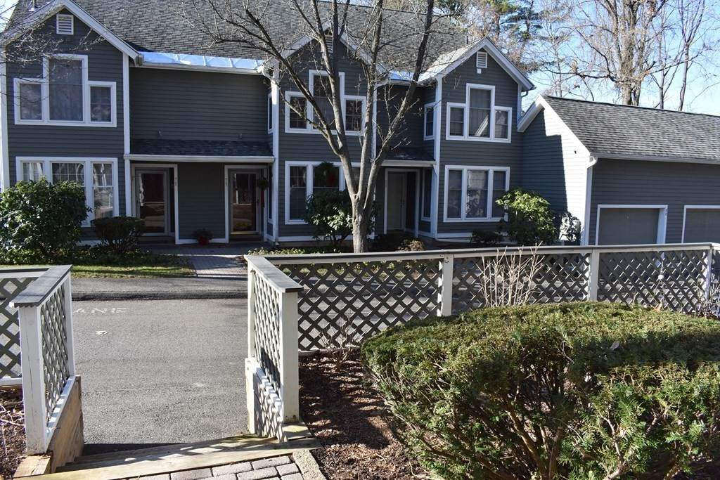 75 Amity Pl - Photo 1