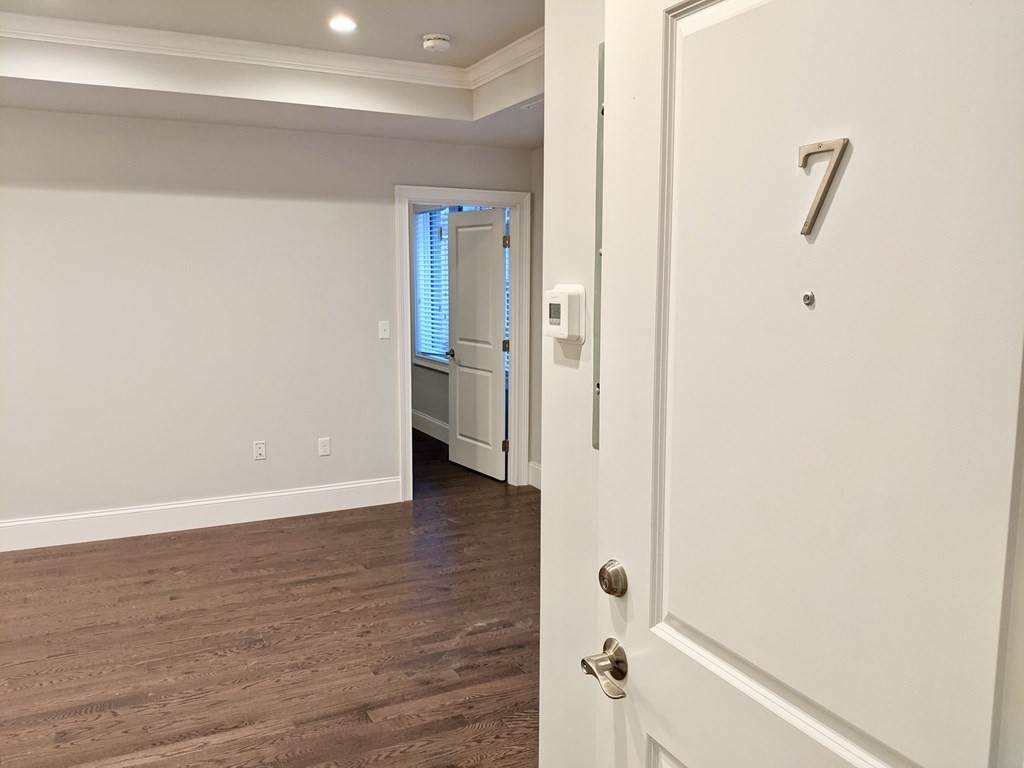 371 Main St - Photo 1