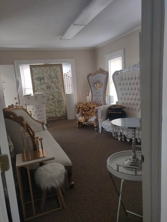 213 Broaday Street - Photo 1