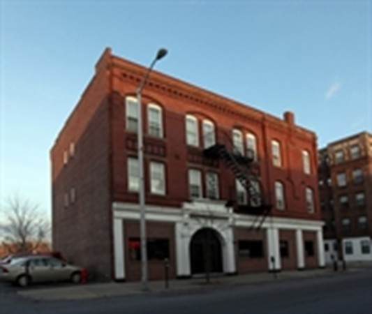 463 Merrimack - Photo 1
