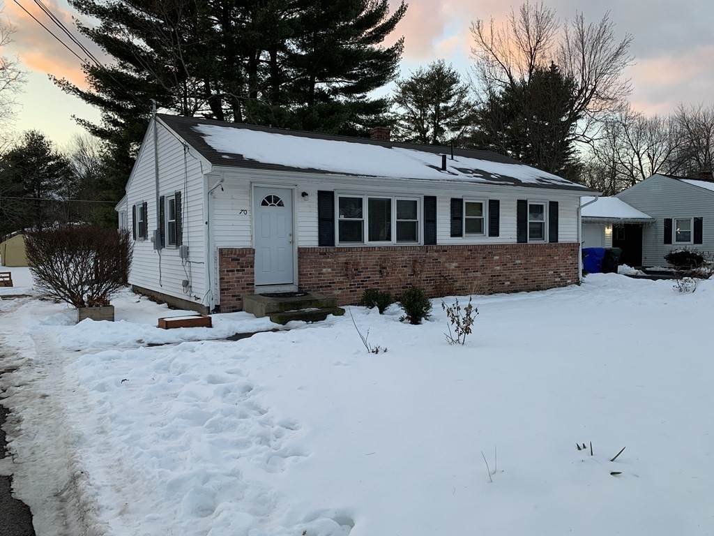 70 Ferncliff Avenue - Photo 1