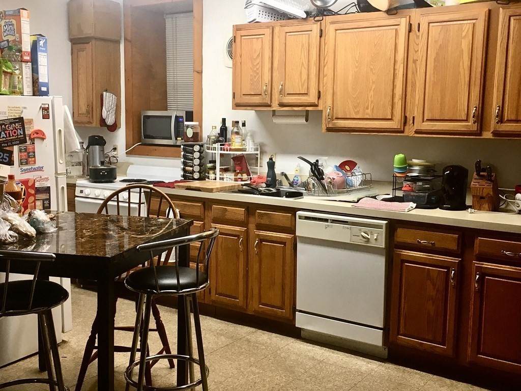 34 Westland Ave - Photo 1
