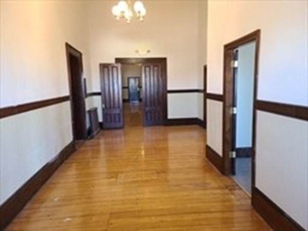 1106 Main Street - Photo 1