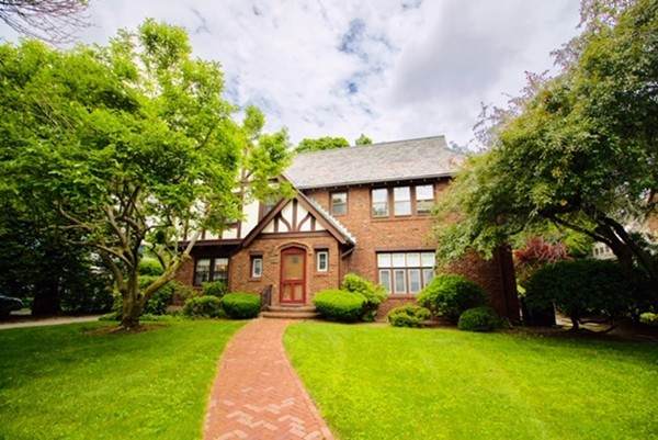 487 Ward Street - Photo 1
