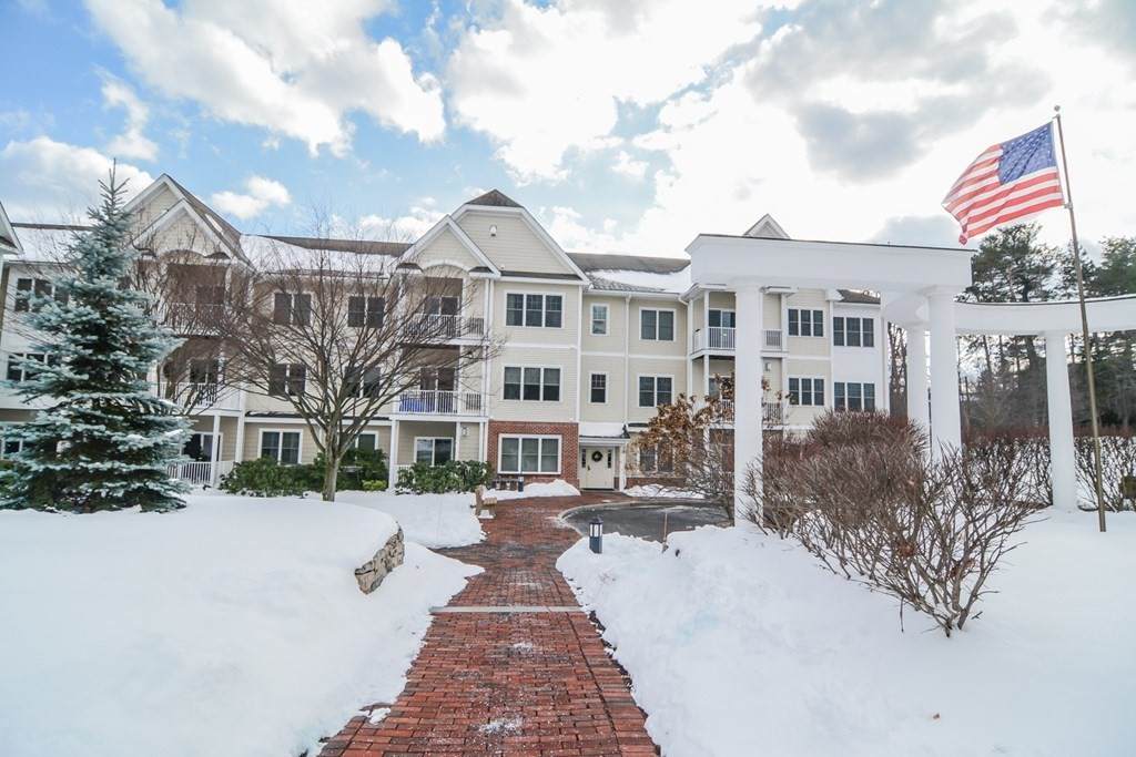 160 Daniel Webster Highway - Photo 1